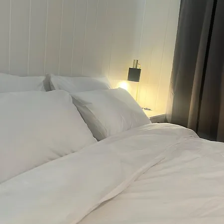 15mins From Oslo Airport With Free Parking 게스트하우스 *